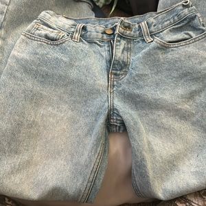 Jeans that are brand new without tags
